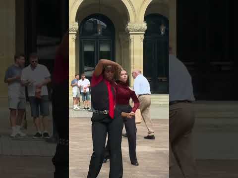 Fancam K-pop : Layla en Jungwon, crew luxembourgeoise
